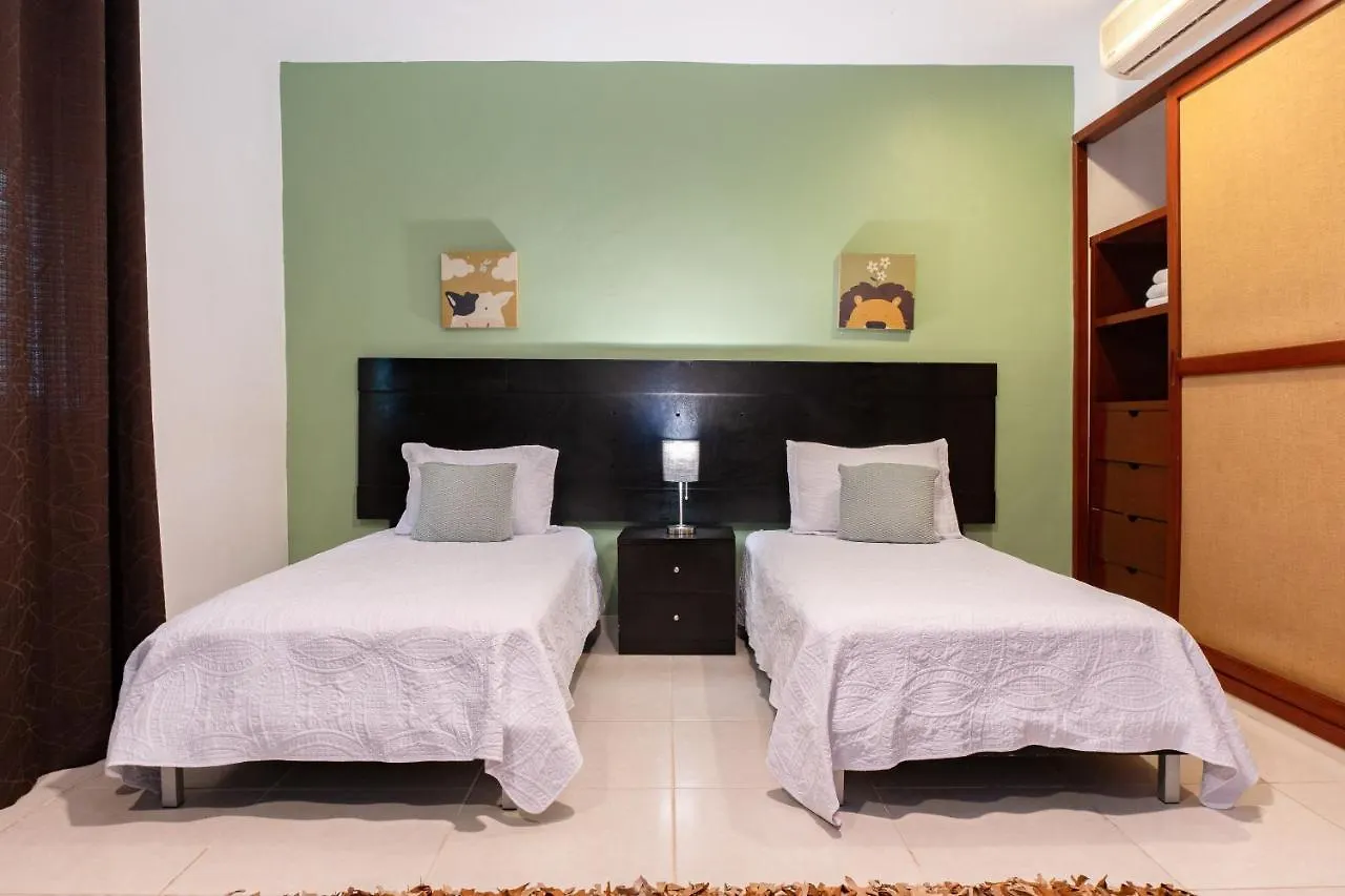Meridian 207 Condo Playa del Carmen Meksika