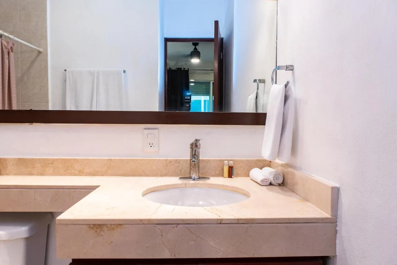 Meridian 207 Condo Playa del Carmen Meksika